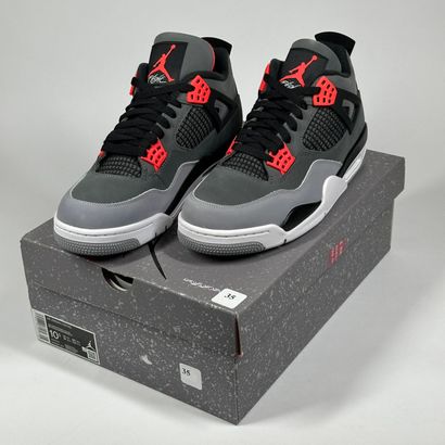 NIKE / JORDAN
Une paire de basket semi montante,
Modèle...