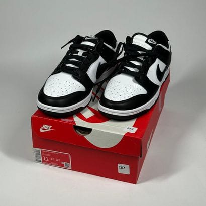 NIKE
Une paire de basket basse,
Modèle :...
