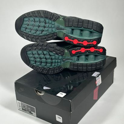 NIKE / JORDAN
Une paire de basket basse,
Modèle...