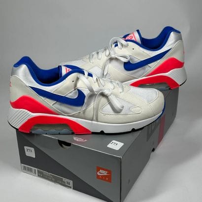 NIKE
Une paire de basket basse,
Modèle :...
