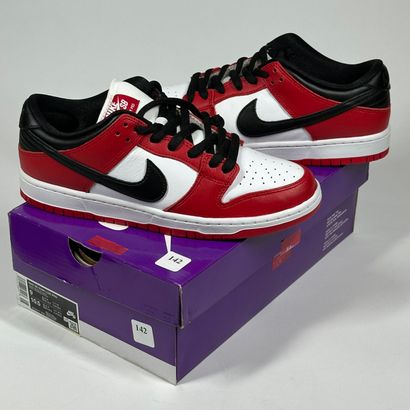 NIKE SB
Une paire de basket basse,
Modèle...