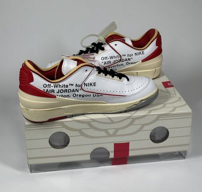 NIKE / JORDAN X OFF-WHITE
Une paire de basket...