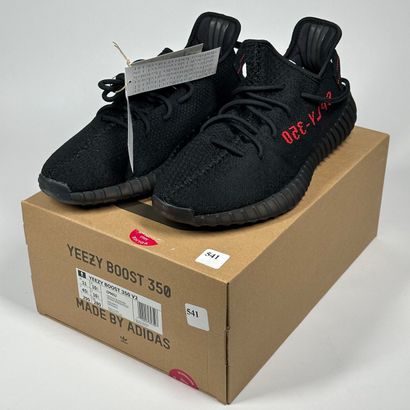 ADIDAS / YEEZY
A set of 5 pairs of low-top...