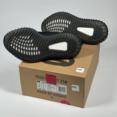 ADIDAS / YEEZY
A set of 5 pairs of low-top...