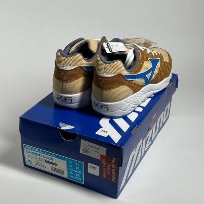 MIZUNO x SHINZO
A pair of low-top sneakers,
Model...