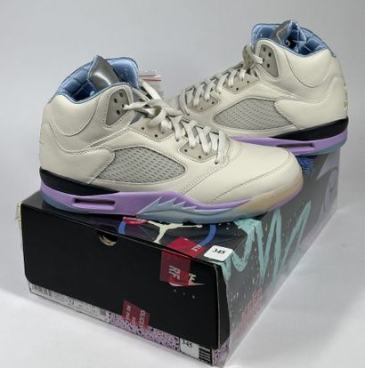 NIKE / JORDAN x DJ KHALED
A pair of high-top...