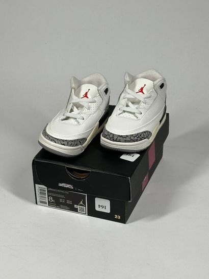 NIKE / JORDAN
Une paire de basket basse,
Modèle...