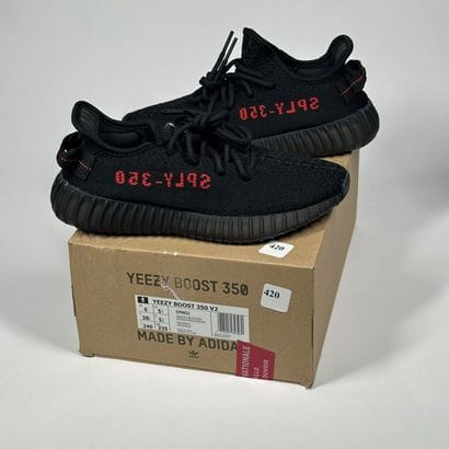 ADIDAS / YEEZY
A set of 5 pairs of low-top...