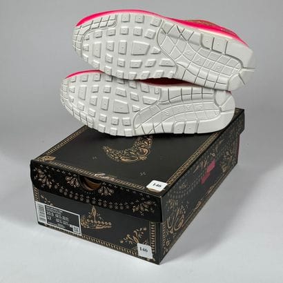 NIKE
Une paire de basket basse,
Modèle :...