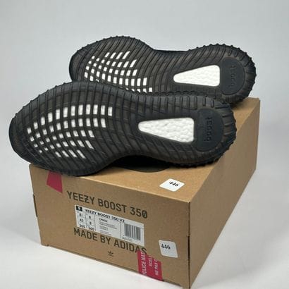 ADIDAS / YEEZY
Un lot de 5 paires de baskets...