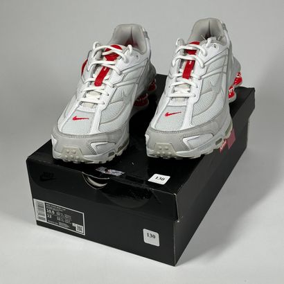 NIKE x SUPREME
Une paire de basket basse,
Modèle...