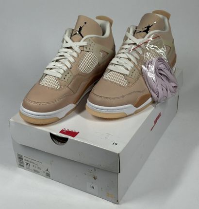 NIKE / JORDAN
A pair of high-top sneakers,
Model:...
