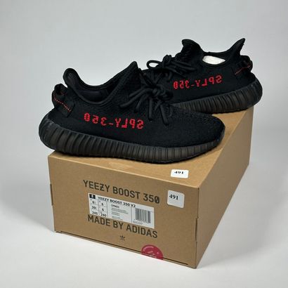 ADIDAS / YEEZY
A set of 5 pairs of low-top...