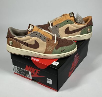 NIKE / JORDAN
Une paire de basket basse,
Modèle...
