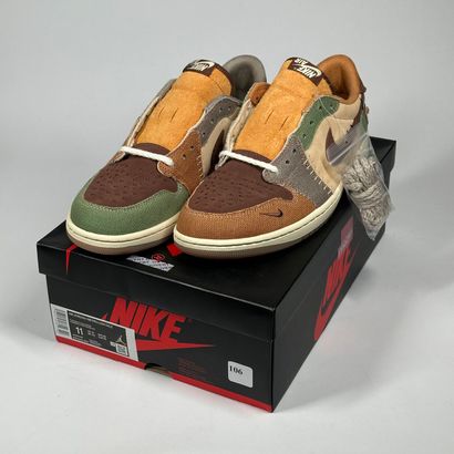 NIKE / JORDAN
A pair of low-top sneakers,
Model...
