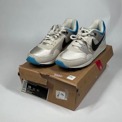 NIKE
Une paire de basket basse,
Modèle :...