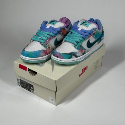 NIKE SB x FUTURA LABORATORIES
A pair of low-top...