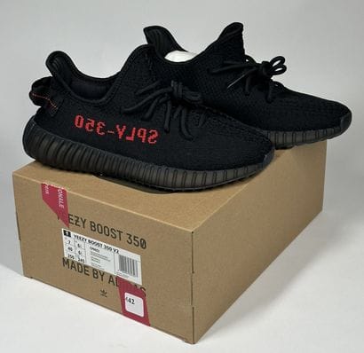 ADIDAS / YEEZY
Un lot de 5 paires de baskets...