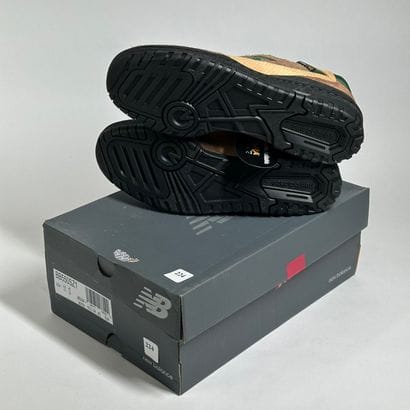 NEW BALANCE x SIZE?
Une paire de basket basse,
Modèle...