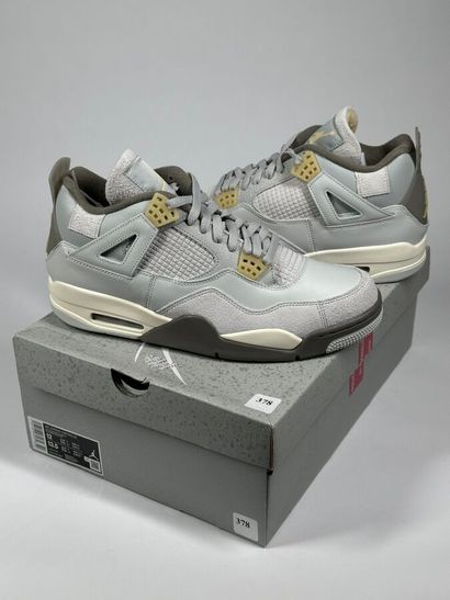 NIKE / JORDAN
A pair of semi-mounted sneakers,
Model...