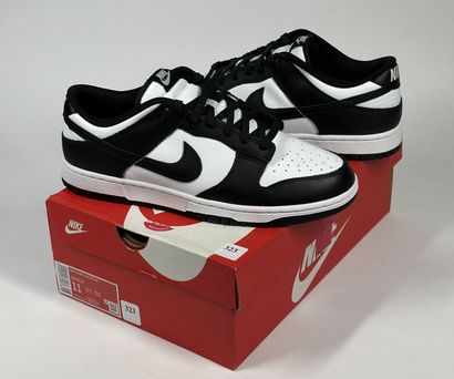 NIKE
Une paire de basket basse,
Modèle :...