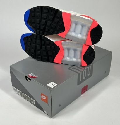 NIKE
A pair of low-top sneakers,
Model: Air...