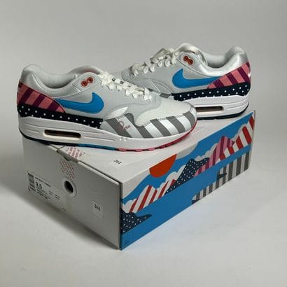 NIKE x PARRA
Une paire de basket basse
Modèle...