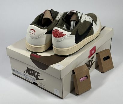 NIKE / JORDAN x TRAVIS SCOTT 
A pair of low-top...