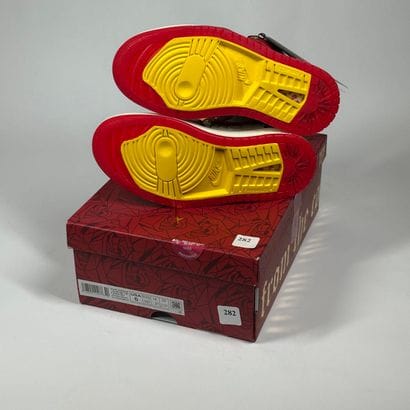 NIKE / JORDAN x TEYANA TAYLOR
Une paire de...