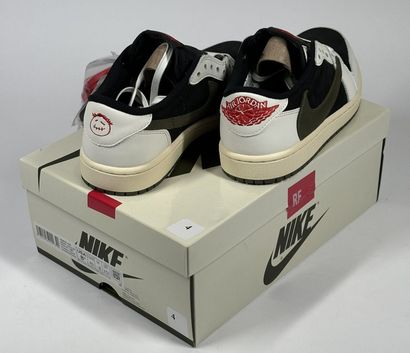 NIKE / JORDAN x TRAVIS SCOTT 
Une paire de...