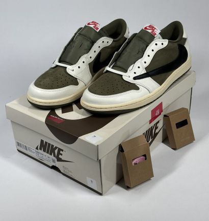 NIKE / JORDAN x TRAVIS SCOTT 
A pair of low-top...