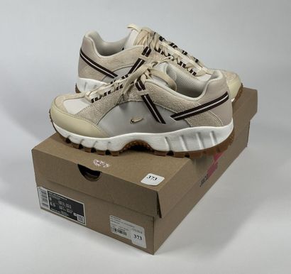 NIKE x JACQUEMUS
A pair of low-top sneakers,
Model...
