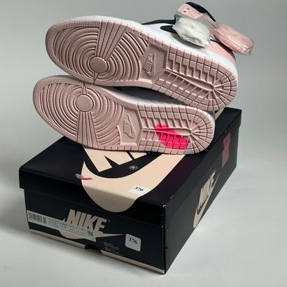 NIKE / JORDAN
A pair of high-top sneakers,
Model:...