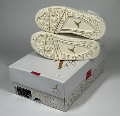 NIKE / JORDAN
A set of 3 pairs of semi-mounted...