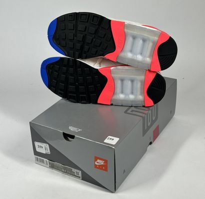 NIKE
Une paire de basket basse,
Modèle :...