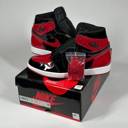 NIKE / JORDAN
A pair of high-top sneakers,
Model...