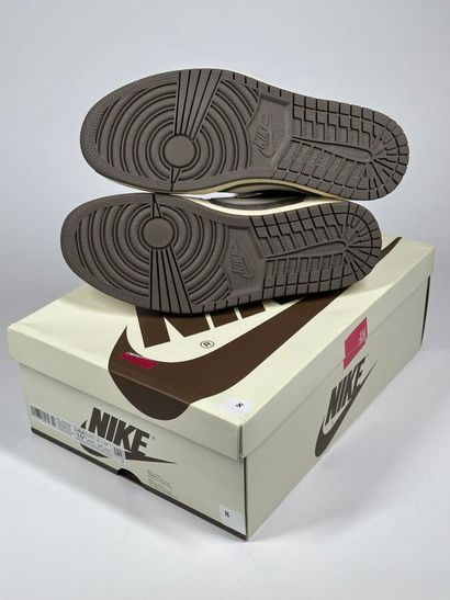 NIKE / JORDAN x TRAVIS SCOTT 
Une paire de...
