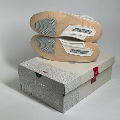 NIKE / JORDAN
Une paire de basket semi montante,
Modèle...