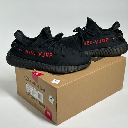 ADIDAS / YEEZY
A set of 5 pairs of low-top...
