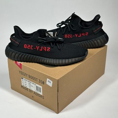 ADIDAS / YEEZY
A set of 5 pairs of low-top...