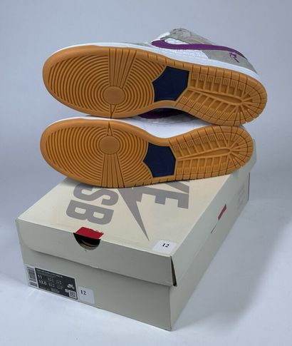 NIKE SB x RAYSSA LEAL 
A pair of low-top...