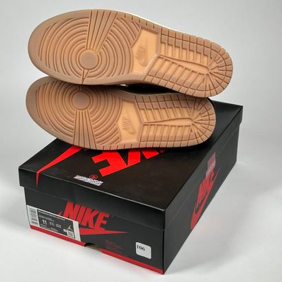 NIKE / JORDAN
A pair of low-top sneakers,
Model...