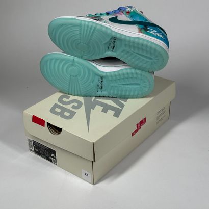 NIKE SB x FUTURA LABORATORIES
A pair of low-top...
