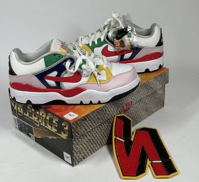 NIKE x NIGO
Une paire de basket basse,
Modèle...