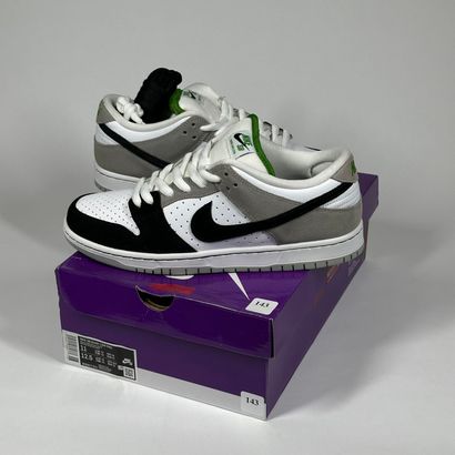 NIKE SB
Une paire de basket basse,
Modèle...