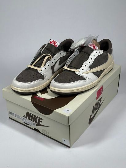 NIKE / JORDAN x TRAVIS SCOTT 
Une paire de...