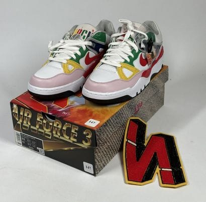 NIKE x NIGO
Une paire de basket basse,
Modèle...