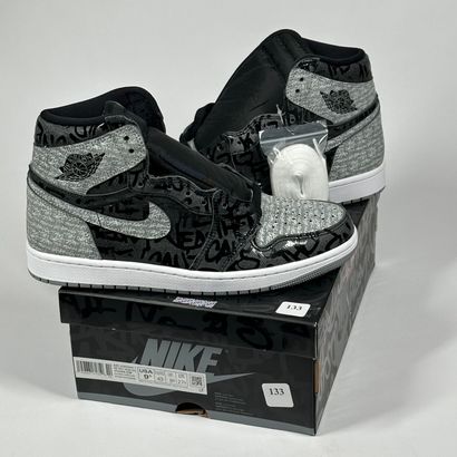 NIKE / JORDAN
Une paire de basket basse,
Modèle...