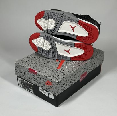 NIKE / JORDAN
A pair of high-top sneakers
Model...