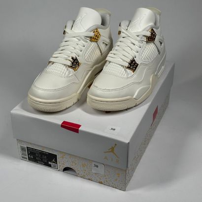 NIKE / JORDAN
Un lot de 3 paires de baskets...
